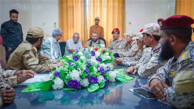 لجنة عسكرية تتابع إجراءات الاستلام والتسليم في المنطقة العسكرية الرابعة