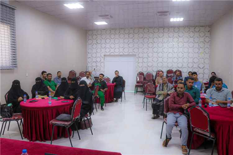 ورشة إعلامية في شبوة تدعو إلى تعزيز المهنية الصحفية لمواجهة الأزمات والشائعات 