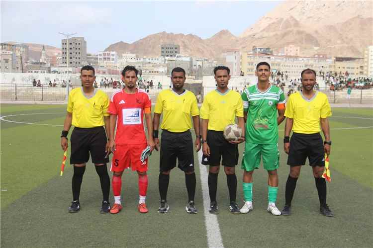 المكلا وشعب حضرموت يواصلان صدارة الدوري اليمني