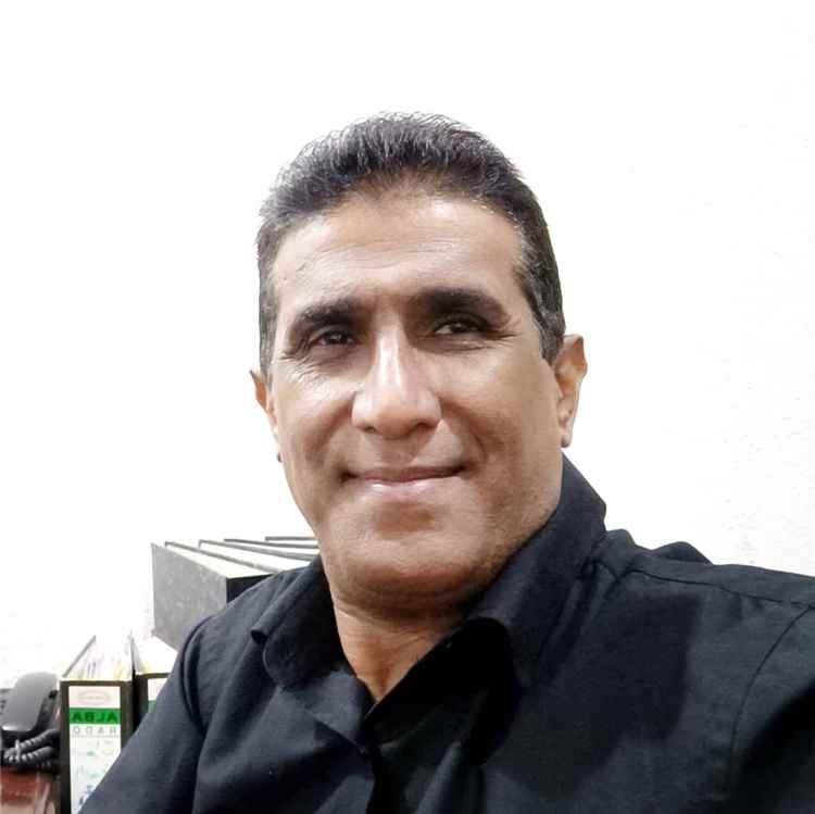 ناشط سياسي  يحذر من تفاقم معاناة المواطنين في عدن وسط تأخر الرواتب وتدهور الخدمات