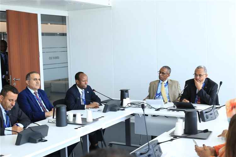 بلادنا تشارك في اجتماع رباعي لوزراء الصحة بجنيف