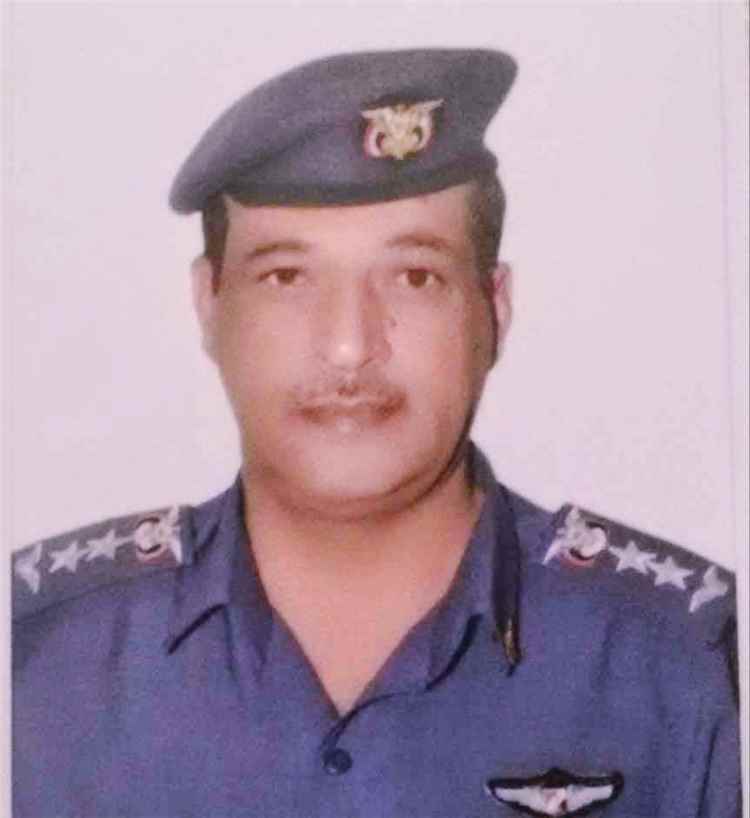 ​قيادة الأمن والبحث الجنائي بمديرية سرار يافع تعزي في رحيل اللواء الطيار عبدالباسط العامري