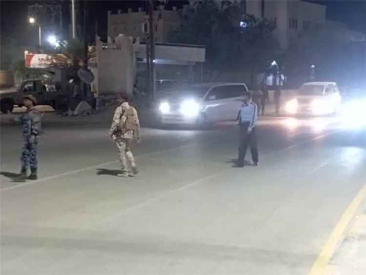 شرطة السير بوادي حضرموت تنفذ حملة مرورية بسيئون لضبط الدراجات المخالفة