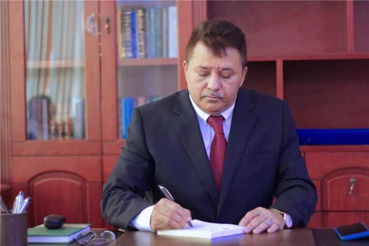 مصدر قضائي يكشف تحركات النيابة العامة لملاحقة متورطين بقضايا اختراق وابتزاز في عدن 