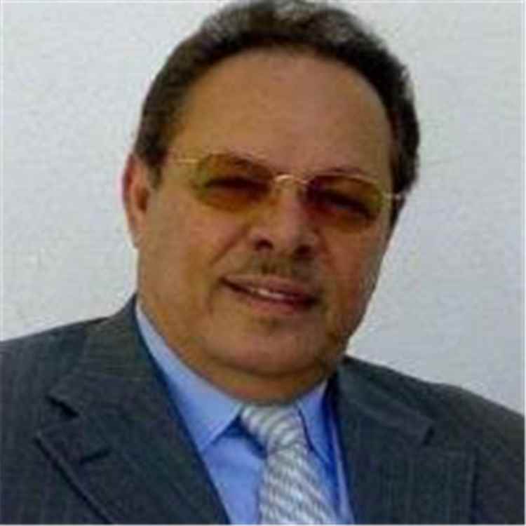 الرئيس علي ناصر محمد يعزي بوفاة الصحفي سالم محمد الحاج