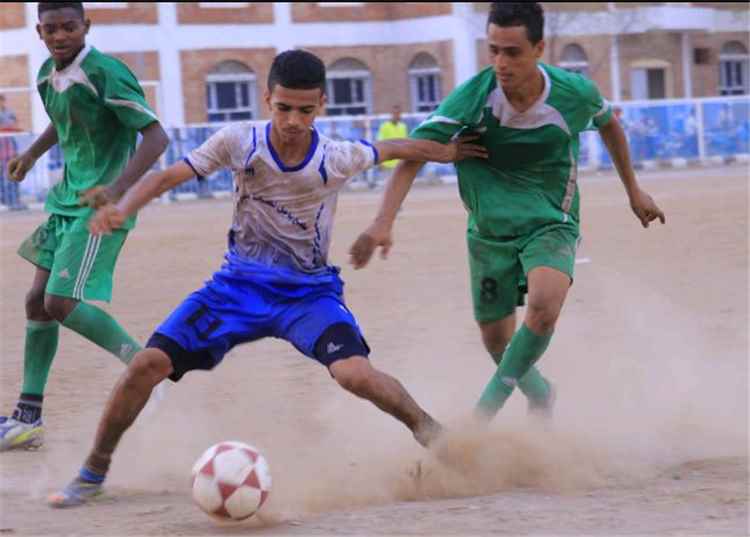 لماذا لم يكن للحديدة 3 اندية في تصفيات ابطال المحافظات ؟!