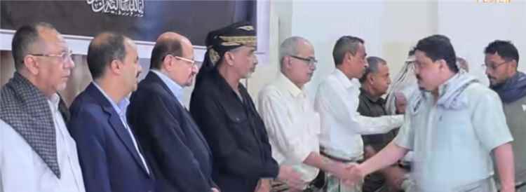 العميد سليمان الزامكي يؤدي واجب العزاء في وفاة الرئيس السابق عبدربه منصور هادي