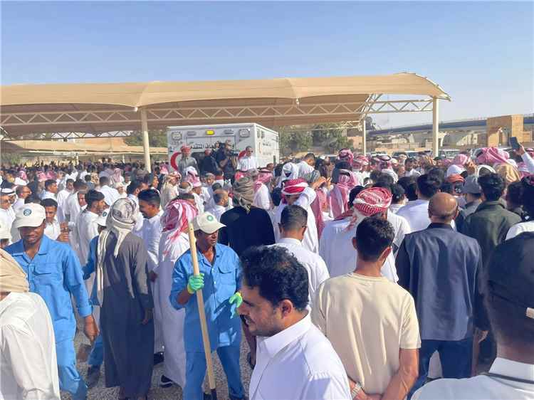 آلاف المشيعين يودعون الرئيس هادي في الرياض بحضور قيادات الدولة اليمنية