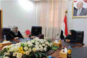 وزيرة الدولة لشؤون المرأة تناقش مخرجات القمم النسوية وتمكين المرأة اقتصاديًا