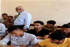 محافظ الحديدة يدشن امتحانات الفصل الدراسي الثاني بجامعة الحديدة