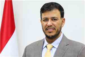 عاجل : د . عبدالله العليمي يصل عدن قادماً من الرياض