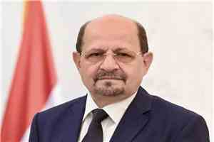 رئيس الوزراء وزير الخارجية يشيد بالعملية النوعية التي قادها محافظ أبين لإنهاء نشاط عصابة مسلحة على الطريق الدولي