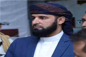 محافظ أبين: وجّهنا بصرف حافز مالي للمعلمين المتطوعين تقديرًا لعطائهم رغم الظروف الصعبة