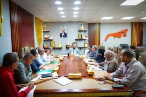 عاجل : توجيهات حاسمة من المحافظ شيخ.. ما الذي تقرر بشأن مشاريع الخدمات في عدن؟