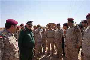 وزيرا الدفاع والداخلية يتفقدان عدداً من المواقع العسكرية في ميناء الوديعة ويشهدان عرضاً عسكرياً لقوات الطوارئ