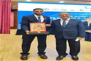 جامعة سيئون تُهدي الوطن إنجازاً عربياً رفيعاً بتتويج الدكتور عمر بازغيفان بجائزة "أفضل باحث عربي متميز لعام 2026" بالقاهرة