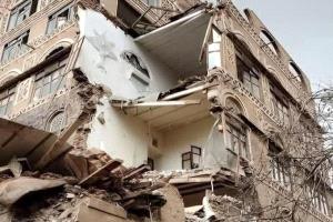 انهيار منزل أثري وإصابة أحد السكان في صنعاء