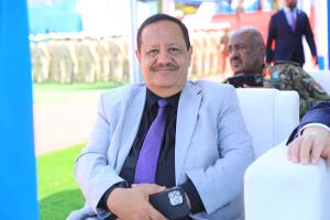 السفير فضل الحنق يعود إلى مقر عمله في الصومال بعد إجازة قضاها في عدن