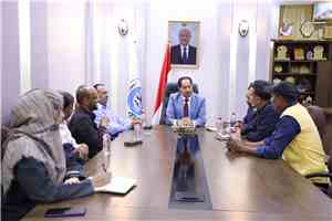 البكري يؤكد دعم الوزارة لنادي سيئون والارتقاء بأنشطته المختلفة