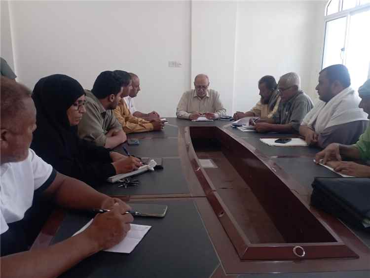 تنفيذي تبن يقر حزمة تدابير خدمية ومالية.. وبغازي: نعد خططا عاجلة لتنفيذ توجيهات المحافظ