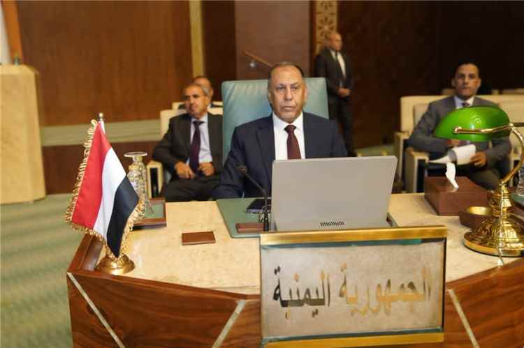 الوزير الأشول يدعو إلى استراتيجية عربية موحدة لمواجهة الحروب التجارية وتهديدات الممرات الملاحية