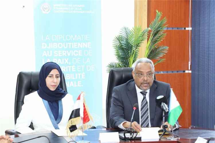وزيرة الخارجية ونظيرها الجيبوتي يبحثان تعزيز العلاقات الثنائية وتفعيل آليات التشاور والتنسيق