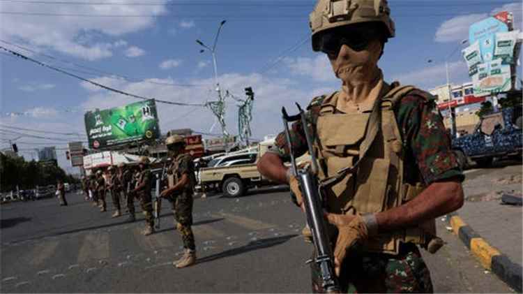 مصرع 3 قيادات حوثية خلال إحباط هجوم واسع في جبهات تعز