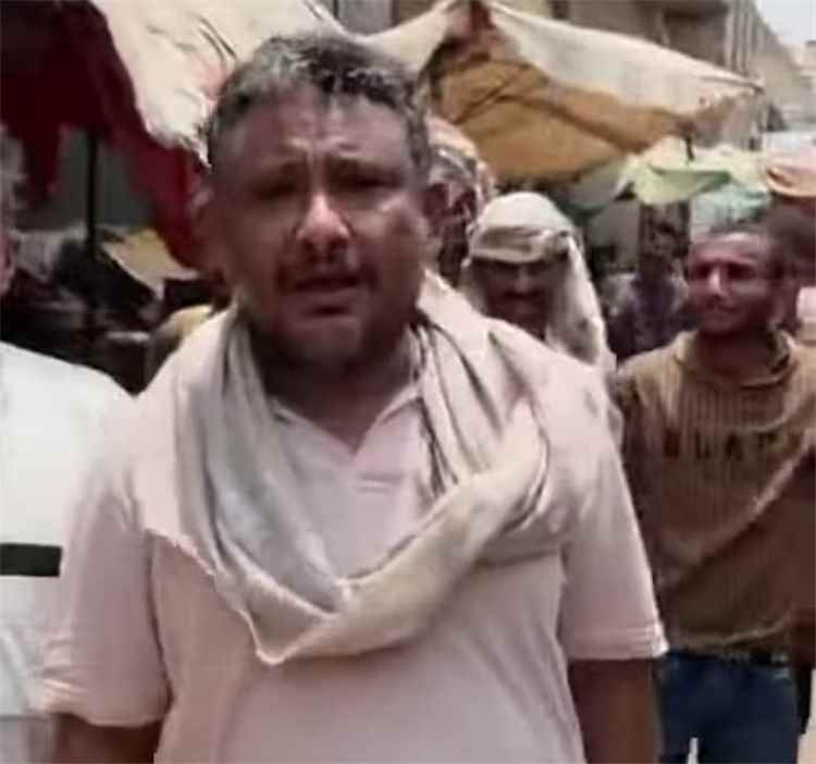 مدير عام شرطة الحديدة يتجول في شوارع حيس على وقع انكسارات الحوثيين في جبل دباس