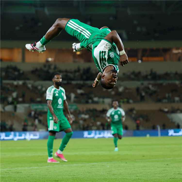 أهلي جدة يحقق فوزا كبيرًا على الرياض في دوري روشن السعودي