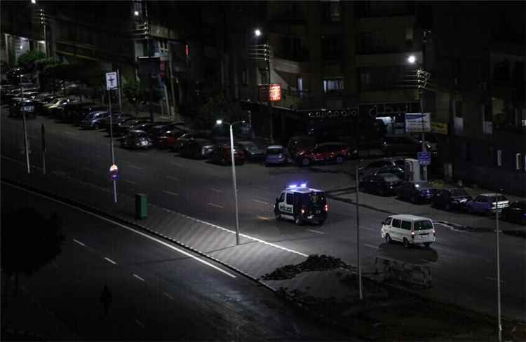العثور على جثتي طفلتين داخل حقيبتي سفر ومفاجأة صادمة عن المتهم