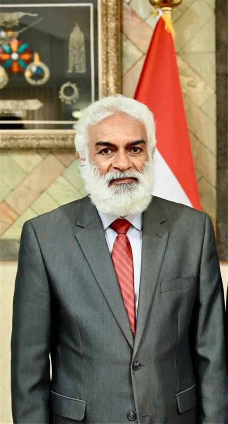 وزير التخطيط يحدد أولويات المرحلة ويكشف التوجيهات الرئاسية باستكمال المشاريع المتعثرة والتركيز على العاجلة ويحذر من الفساد
