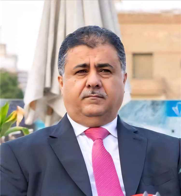نائب وزير الصناعة والتجارة يعزّي الشيخ أحمد العيسي بوفاة شقيقه عيدروس