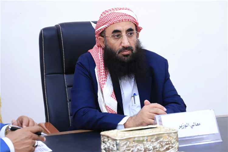 وزير الأوقاف: معركة اليمن مع الحوثي تتجاوز المناطق والأحزاب.. ومستقبل البلاد أمانة في أعناق الجميع