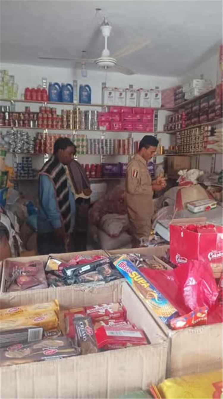 صناعة قلنسية وعبدالكوري بسقطرى تنفذ حملة رقابية لضبط الأسعار والسلع التالفة