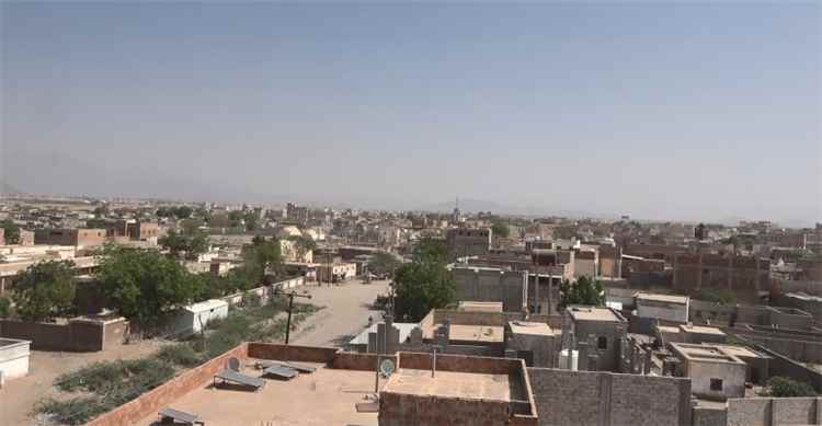 القوات المسلحة تحرر مديرية حيس بالكامل من سيطرة المليشيات الحوثية وتؤمّن مناطقها الريفية