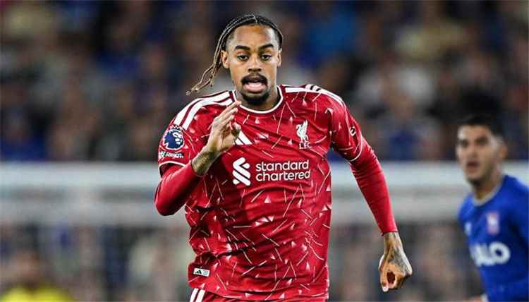 باركولا يحطم رقماً قياسياً في ظهوره الأول مع ليفربول بالدوري الإنجليزي