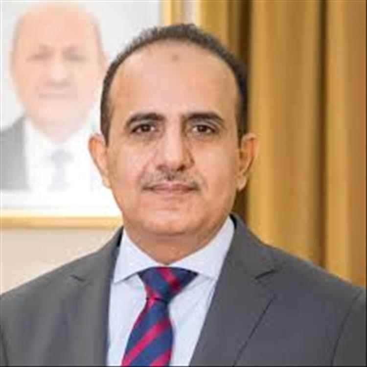 وزير الصحة يعزي الدكتور صالح هشلة لحول بوفاة جده