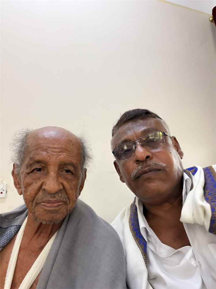 الفنان محمد عطروش يتعرض لكسر في الكتف إثر سقوطه