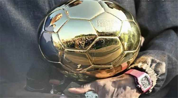 مبابي ويامال وديمبلي في الصورة.. معيار جديد يشعل سباق الكرة الذهبية