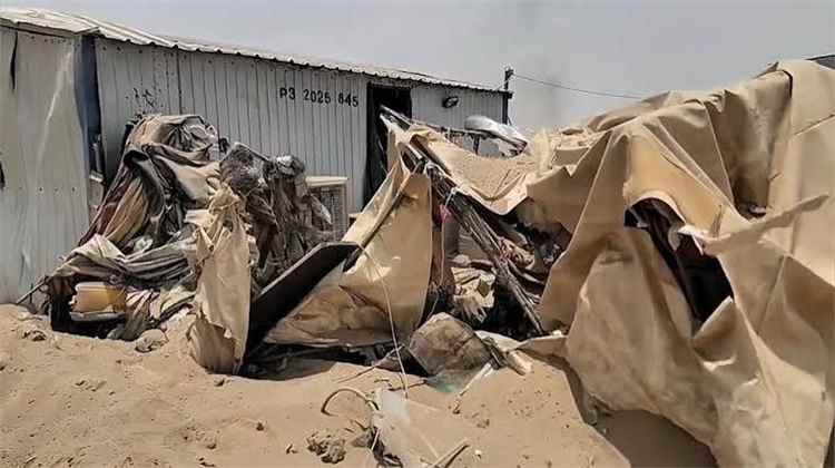 مقتل طفلين وإصابة 15 آخرين بقصف حوثي استهدف مخيمًا للنازحين في مأرب