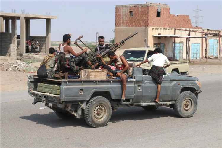 تصعيد ميداني في عدة جبهات.. تقدم للقوات المسلحة في تعز والبيضاء والجوف