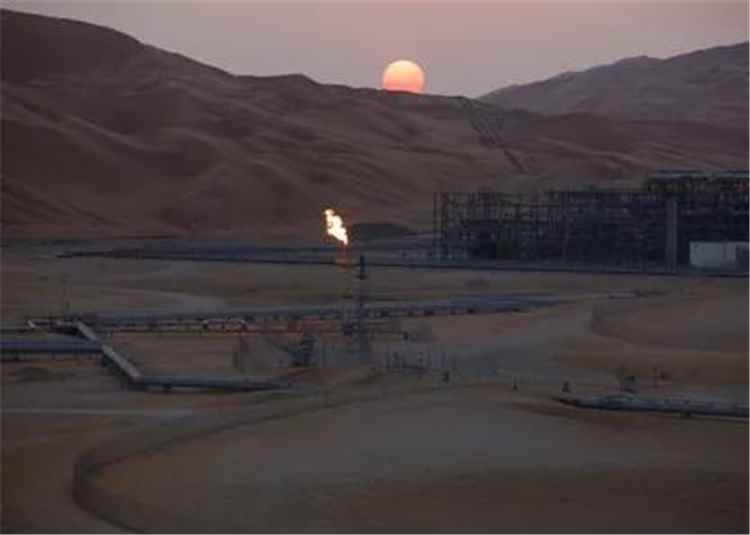 استهداف منشآت للطاقة جنوب السعودية وإصابة عدد من المواطنين والمقيمين