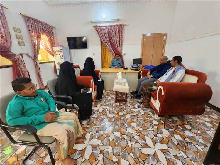 مدير عام تريم يفتتح العام الدراسي الجديد بمركز الأمل لذوي الإعاقة الذهنية