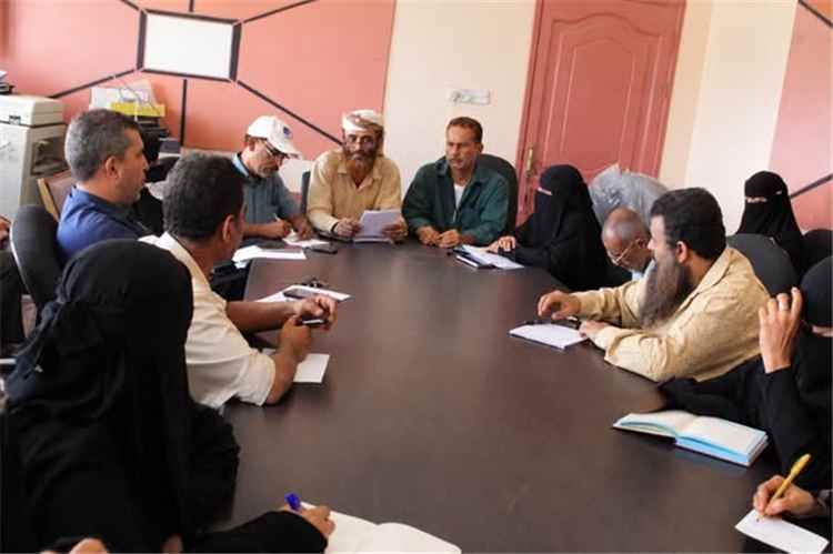 مدير التعليم الأهلي بلحج يعقد أول لقاء موسع بمدراء المدارس الاهلية وبحضور رئيس الشعبة