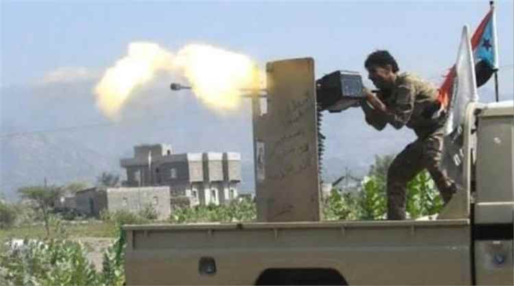 القوات المسلحة تصد هجومًا حوثيًا في قطاع مريس وتكبده خسائر
