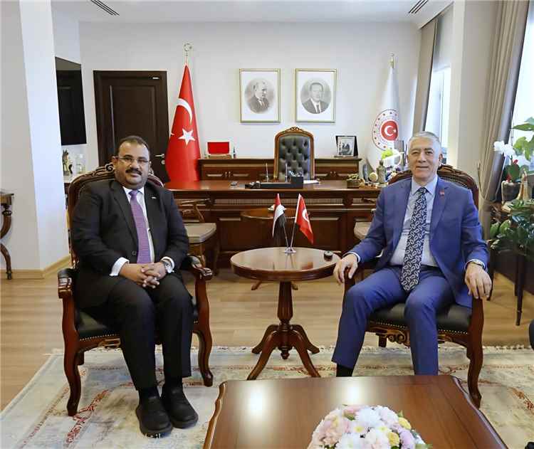 السفير أوسان العود يبحث مع نائب وزير الخارجية التركي التعاون في تكنولوجيا المعلومات والتدريب الدبلوماسي