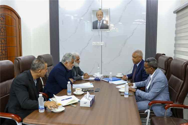 وزير التخطيط يبحث مع مسؤول أممي تعزيز الشراكة والتنسيق التنموي والإنساني