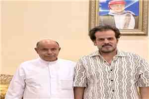 الخنبشي يزور أسرة الرئيس هادي في الرياض مواسيا ووفاء لمسيرته الوطنية