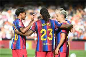 برشلونة يكتسح فالنسيا بخماسية ويواصل تصدره للدوري الإسباني
