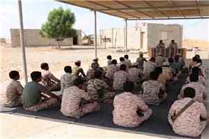 التوجيه المعنوي بلواء الضبة ينفذ محاضرة توجيهية حول أهمية الحفاظ على الضروريات الخمس بنقطة "الذهب" العسكرية